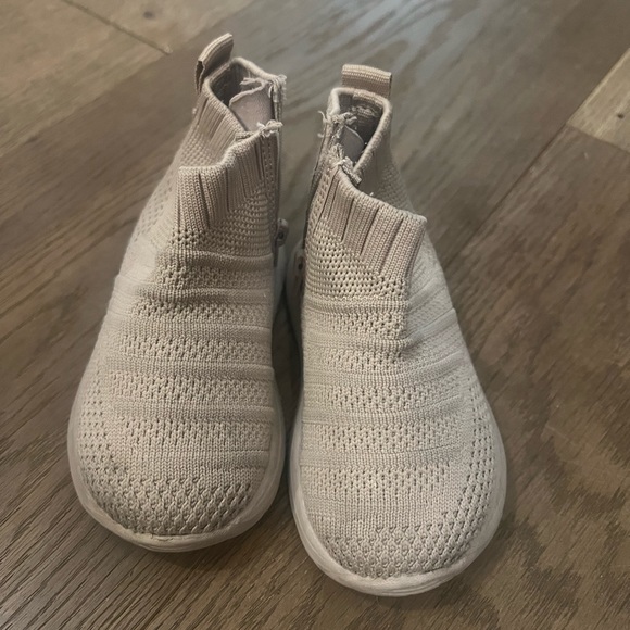 Bundle of baby shoes 4.5 - Picture 5 of 10